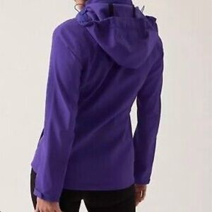 ATHLETA WARM UP JACKET. Zip up, hood, pockets!! New!! XS
